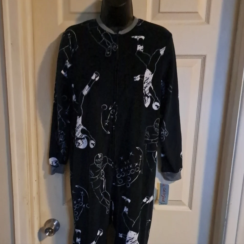 Cat&jack one Piece  NWT football night suit  youth large